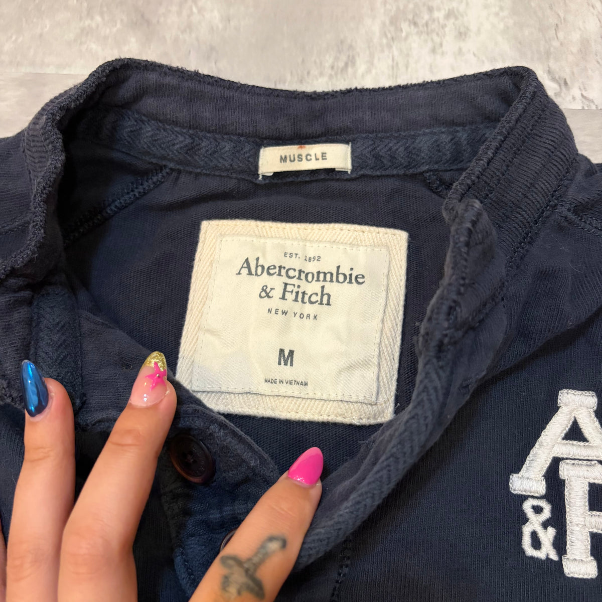 (M) Abercrombie & fitch navy blue muscle 3 quarter inch sleeve shirt