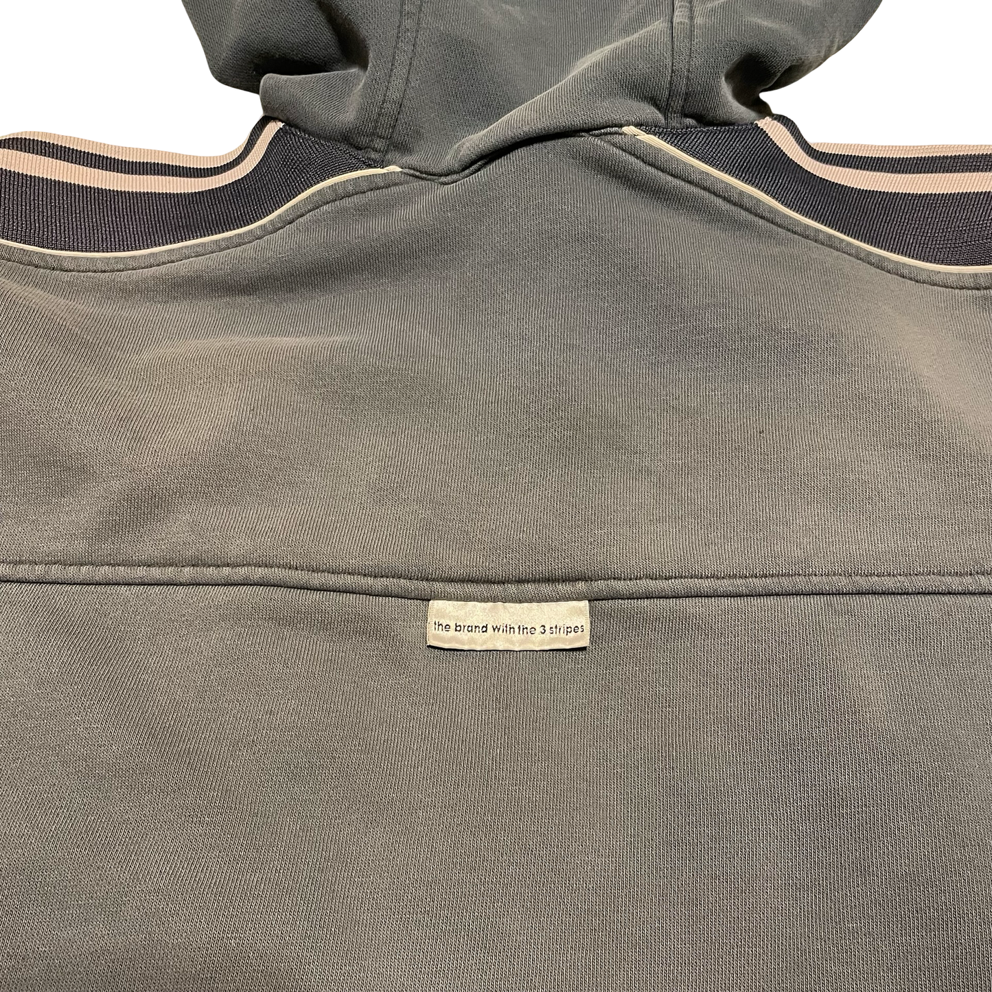 (M) Vintage Adidas hoodie