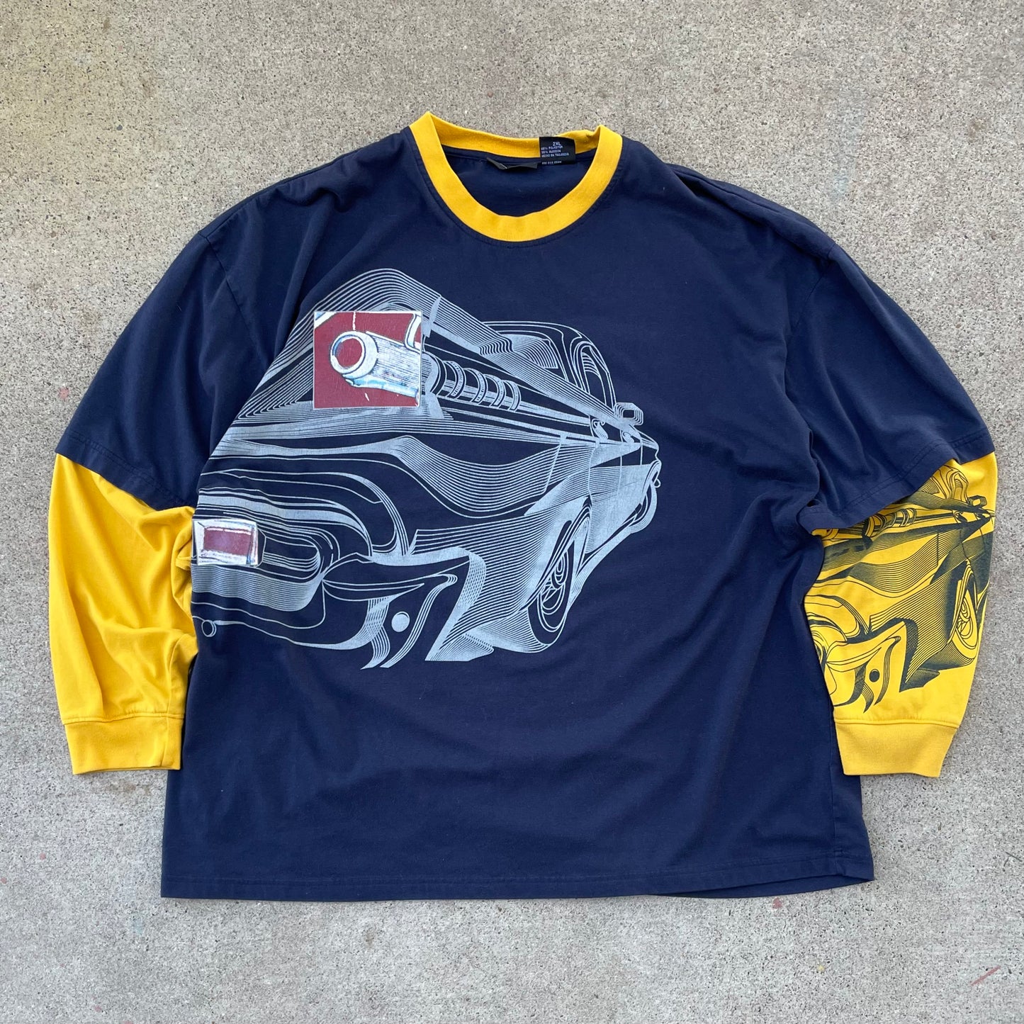 (2XL) No boundaries race car longsleeve