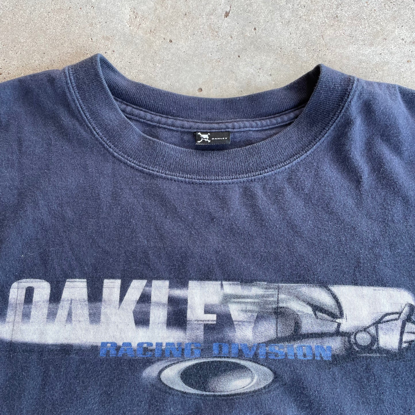 (L) Oakley racing tee