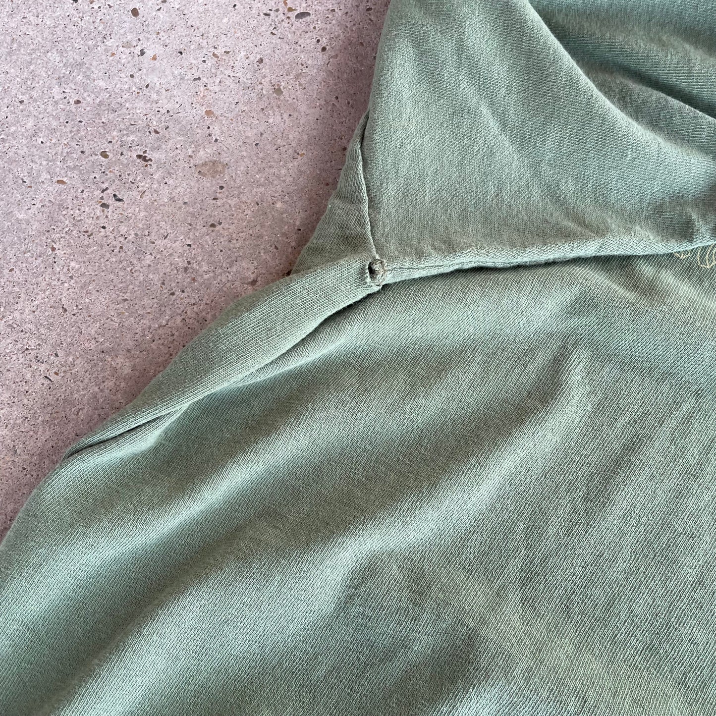 (L) Girl skateboard tee