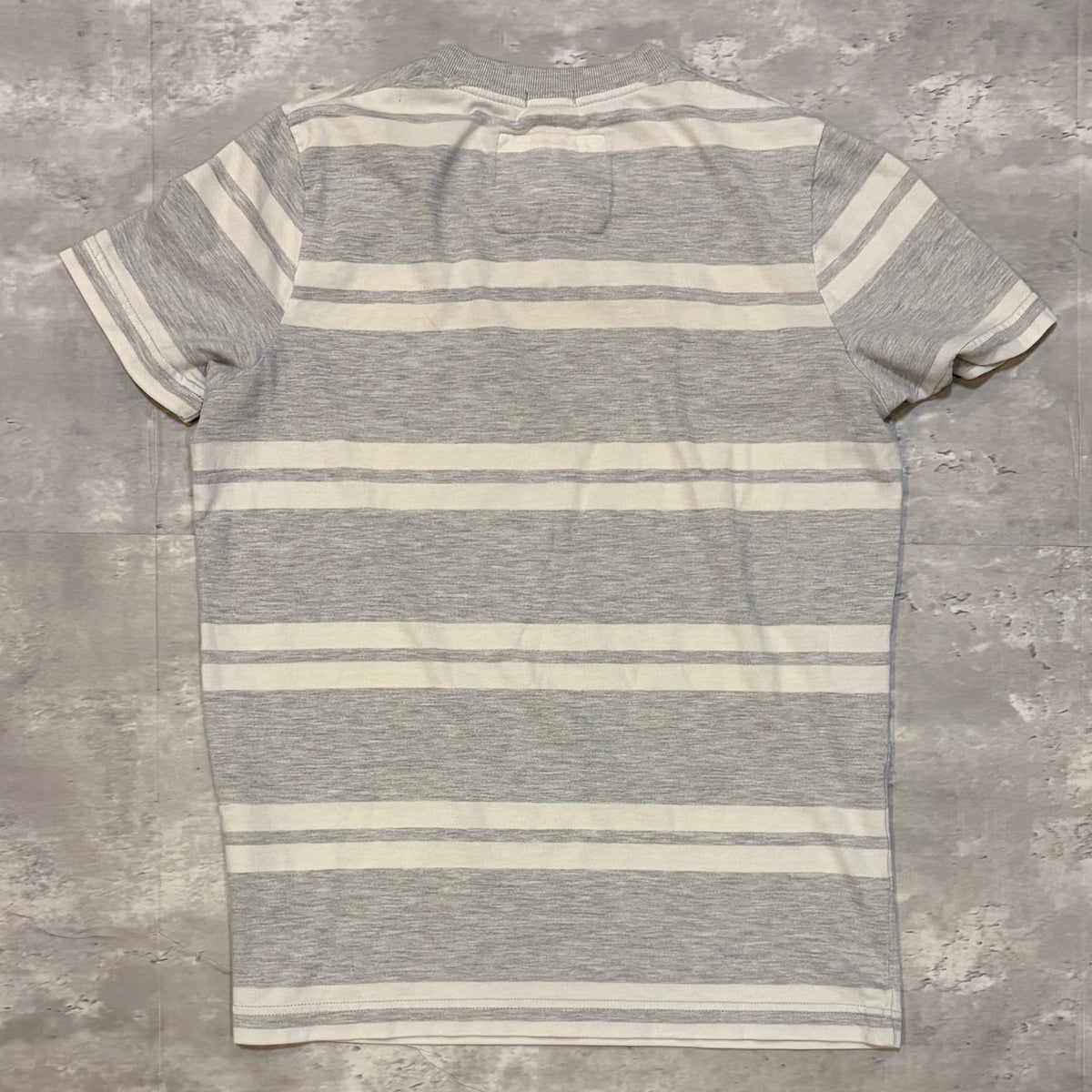 (M) Abercrombie & fitch striped muscle v-neck