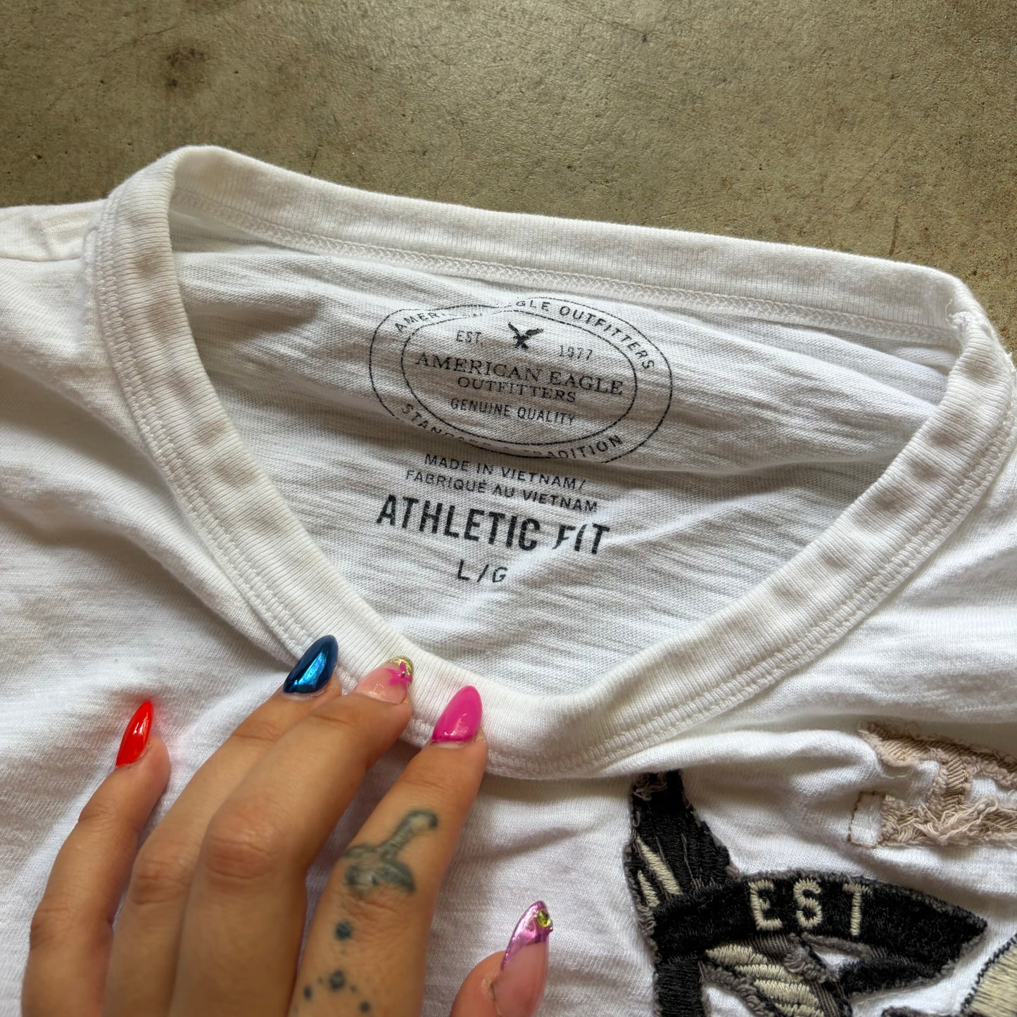 (L) American Eagle New York longsleeve
