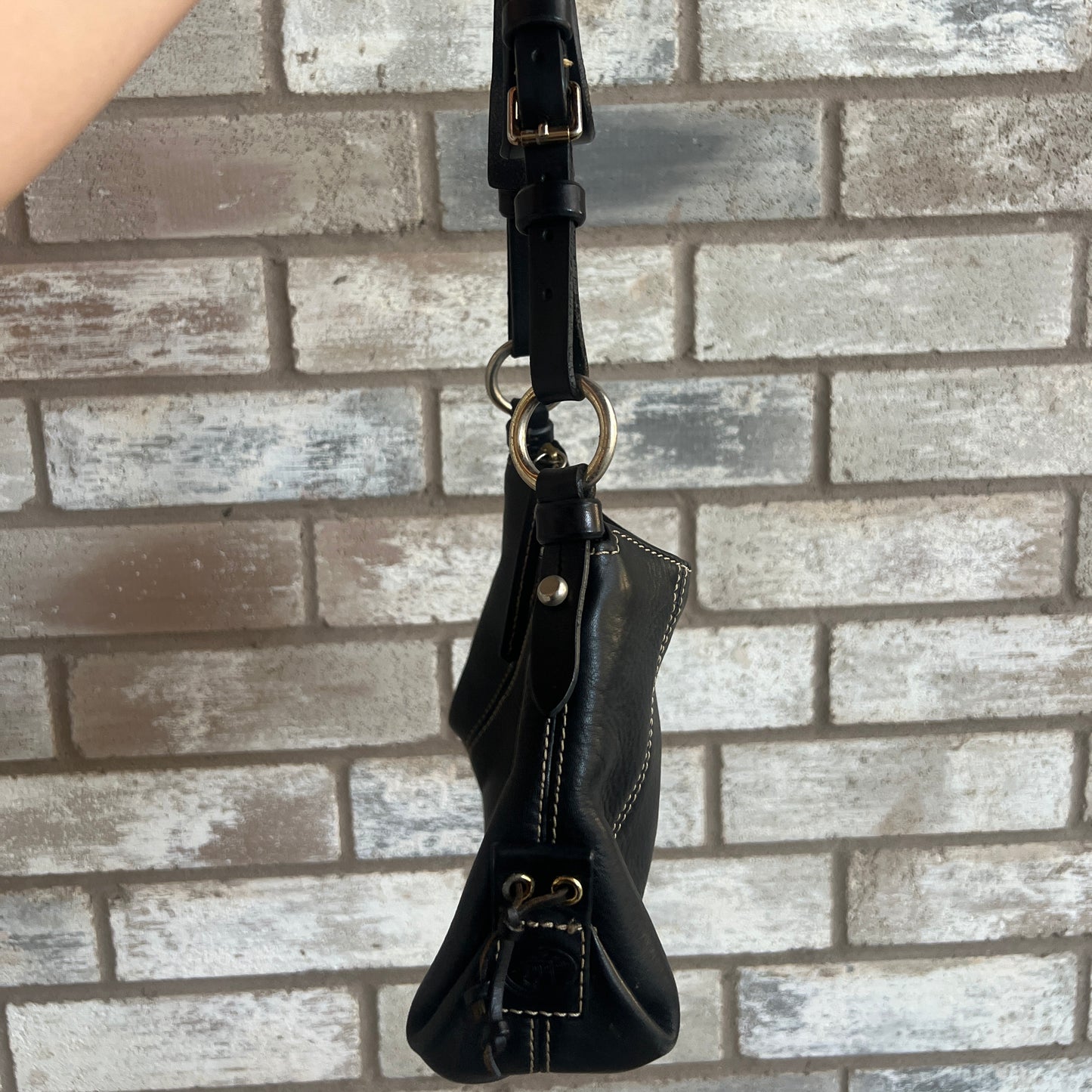 vintage classic dooney & bourke black shoulder bag