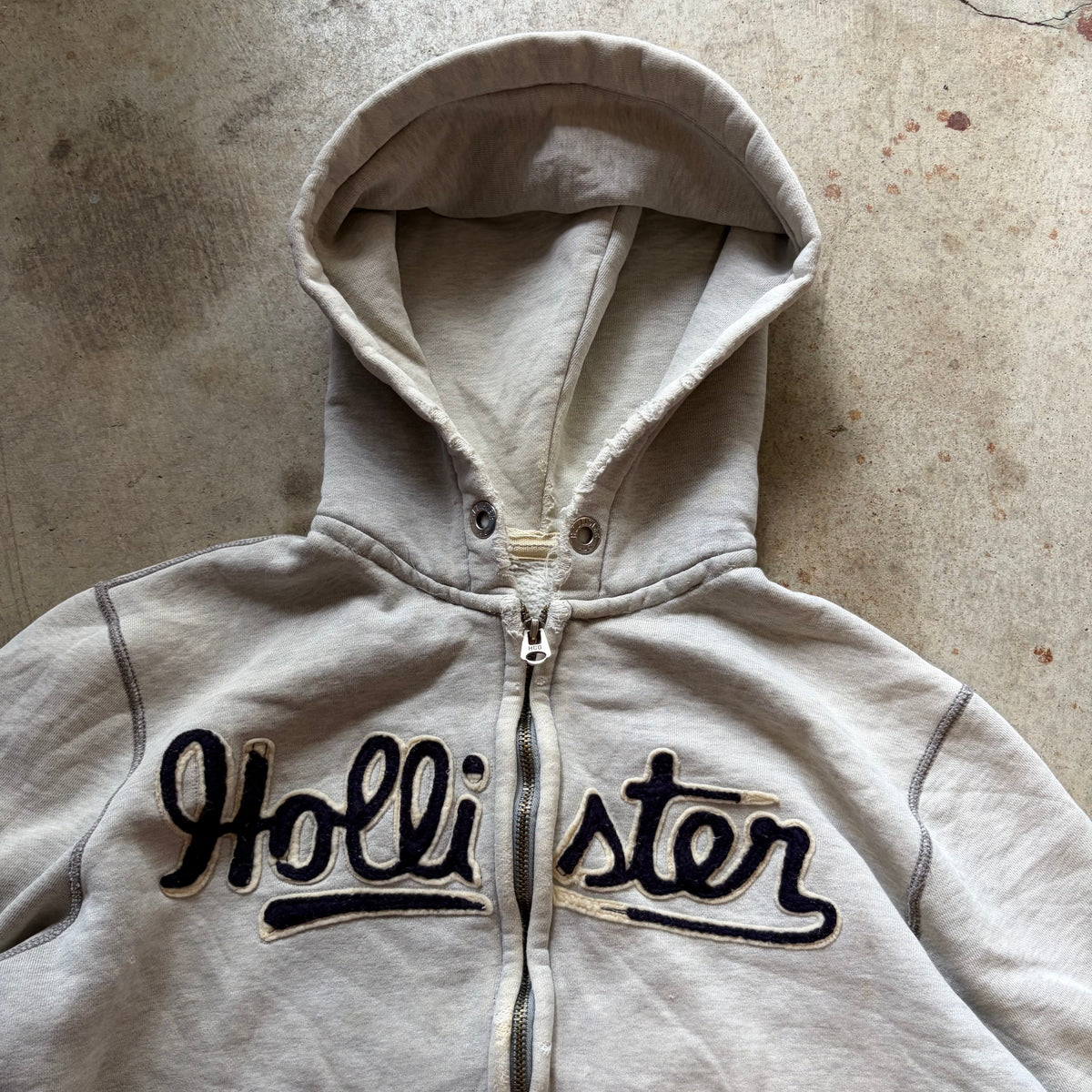 (L) Hollister grey zip up hoodie