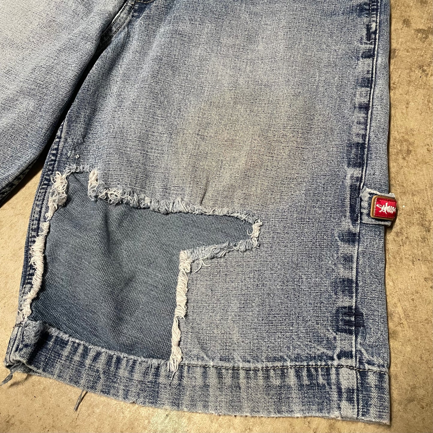(33) Jnco snake 8 ball jorts