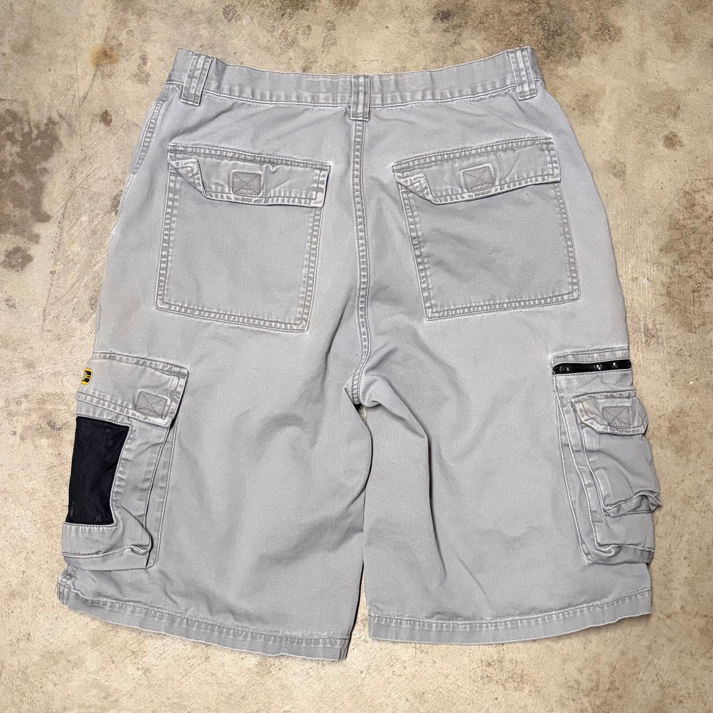 (34) OTB shorts