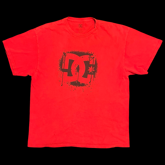 (XL) DC red tee