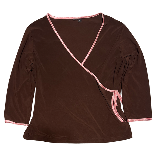 (M) brown and pink top