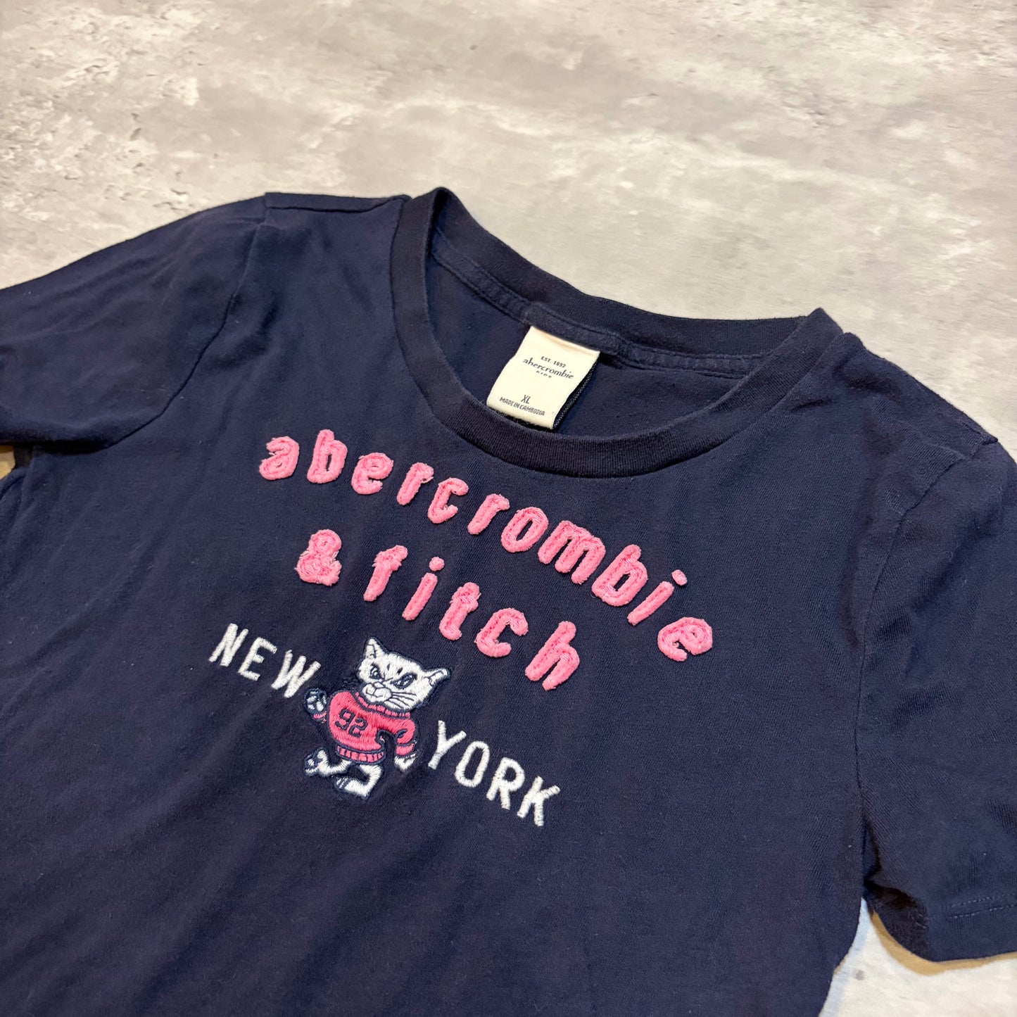 (girls XL) Abercrombie & fitch cat mascot baby tee