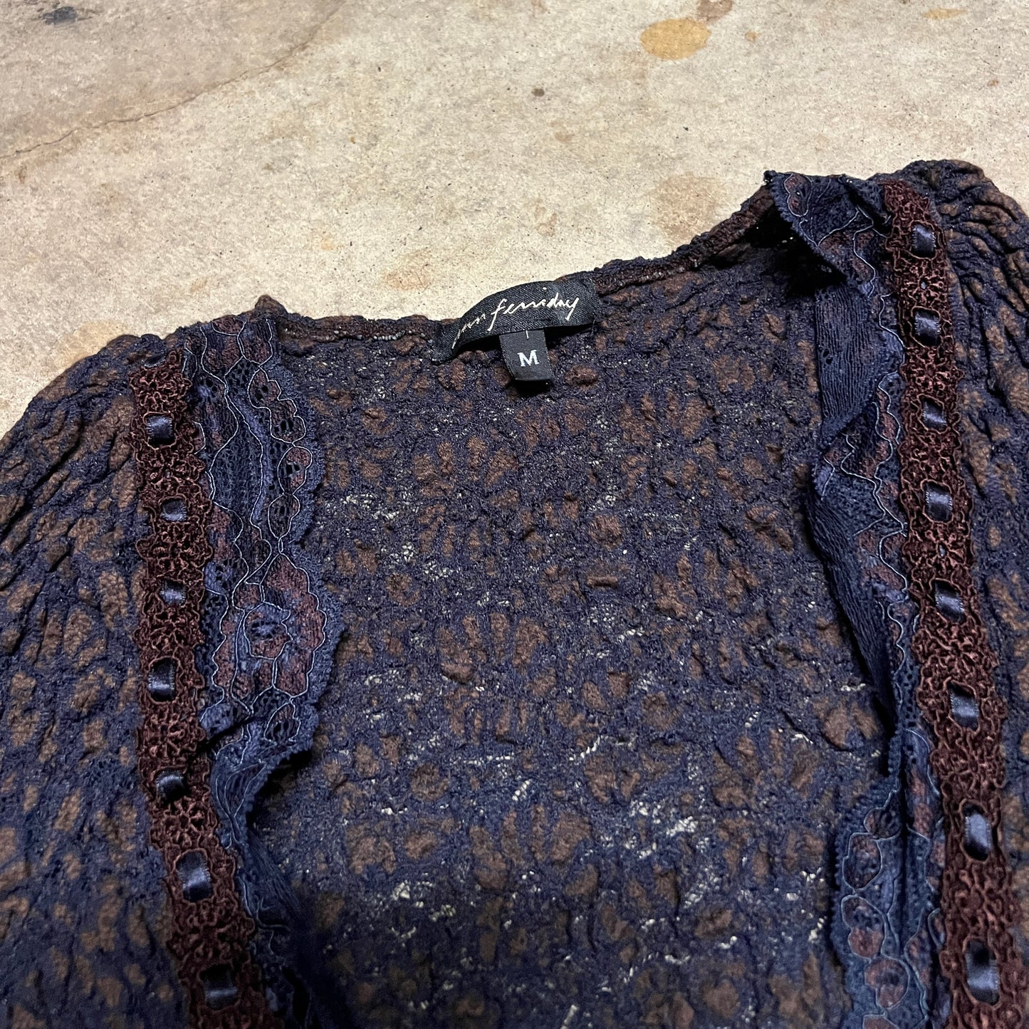 (M) Ann Ferriday cardigan top