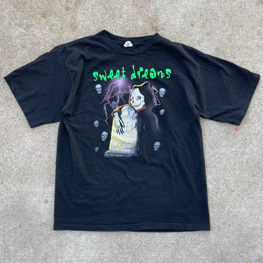 (XL) Sweet dreams skull and skeleton tee