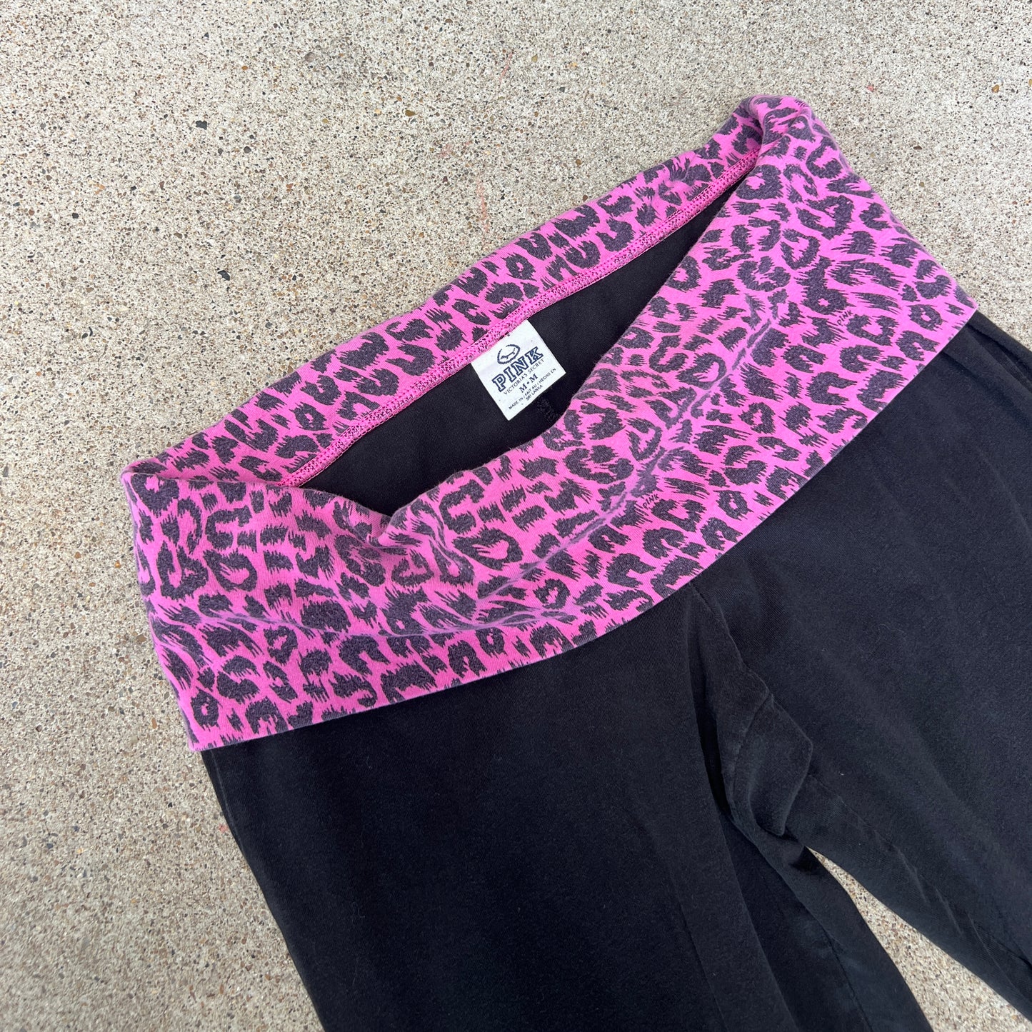 (M) Victoria’s Secret pink cheetah fold over yoga pants