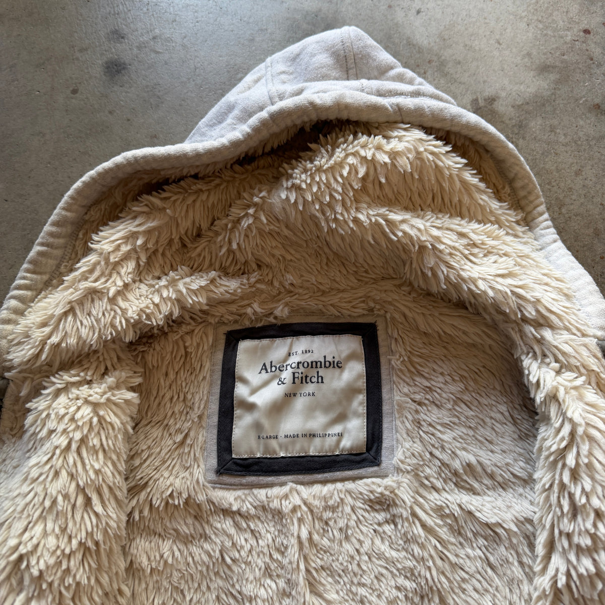 (XL) Abercrombie and fitch fur lined zip up hoodie