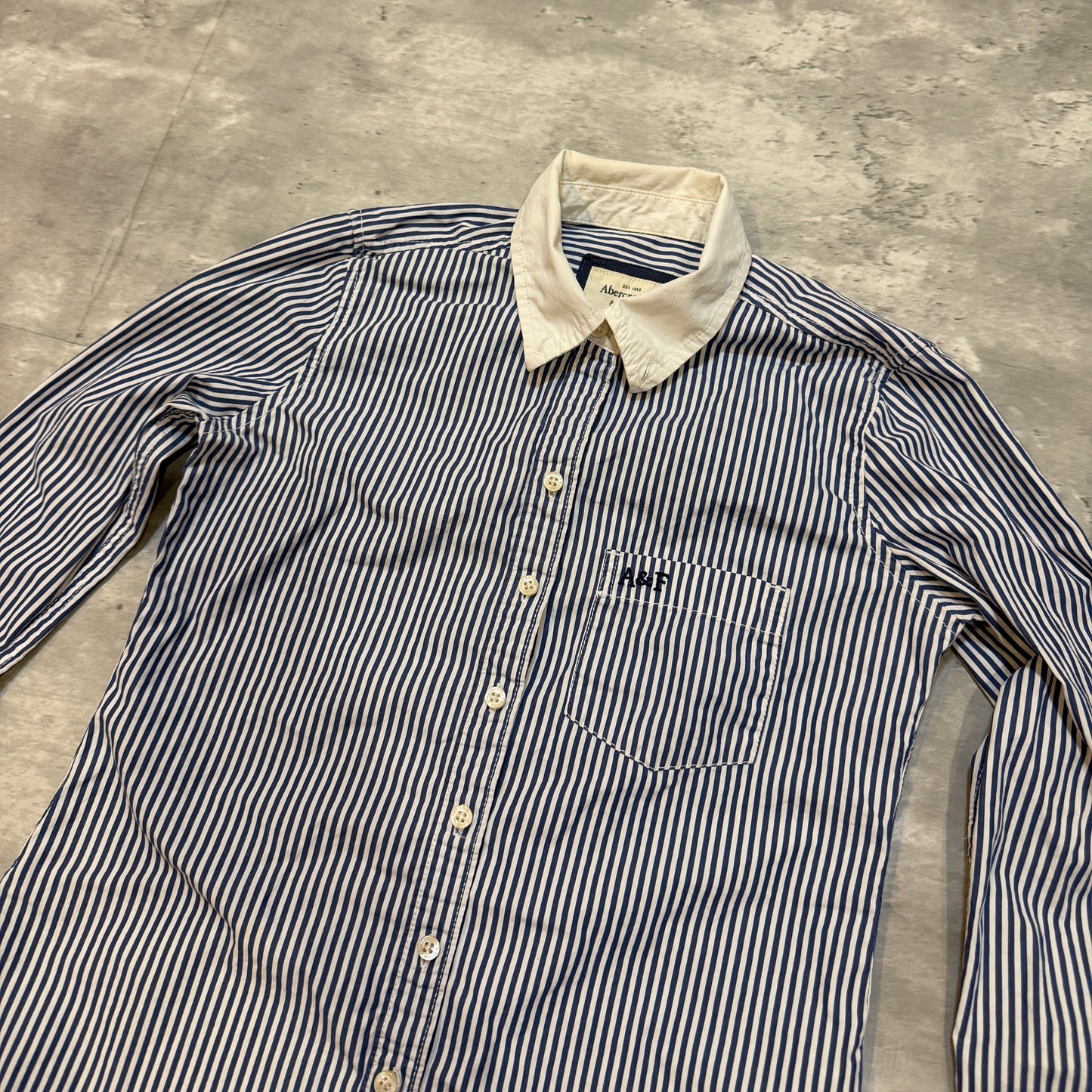 (XS) ladies Abercrombie & fitch striped button up