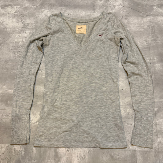 (S) ladies Hollister grey v-neck long sleeve