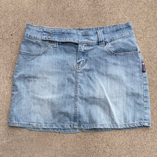 (9/10) bubblegum hearts denim skirt