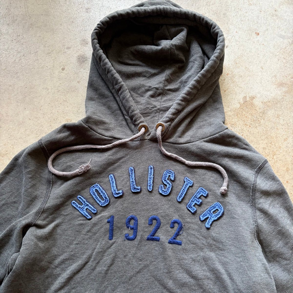 (L) Hollister 1922 hoodie