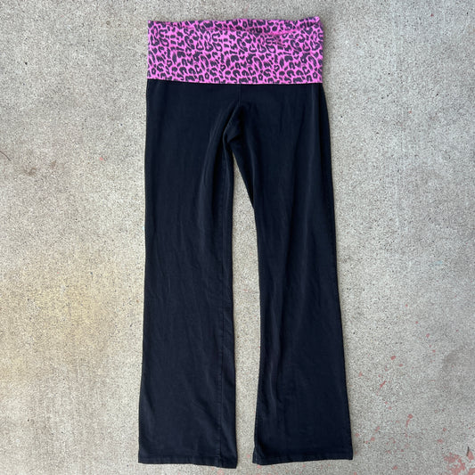 (M) Victoria’s Secret pink cheetah fold over yoga pants