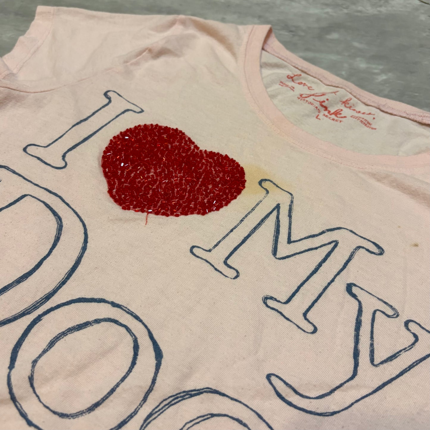 (L) ladies Victoria’s Secret pink I love my dog tee