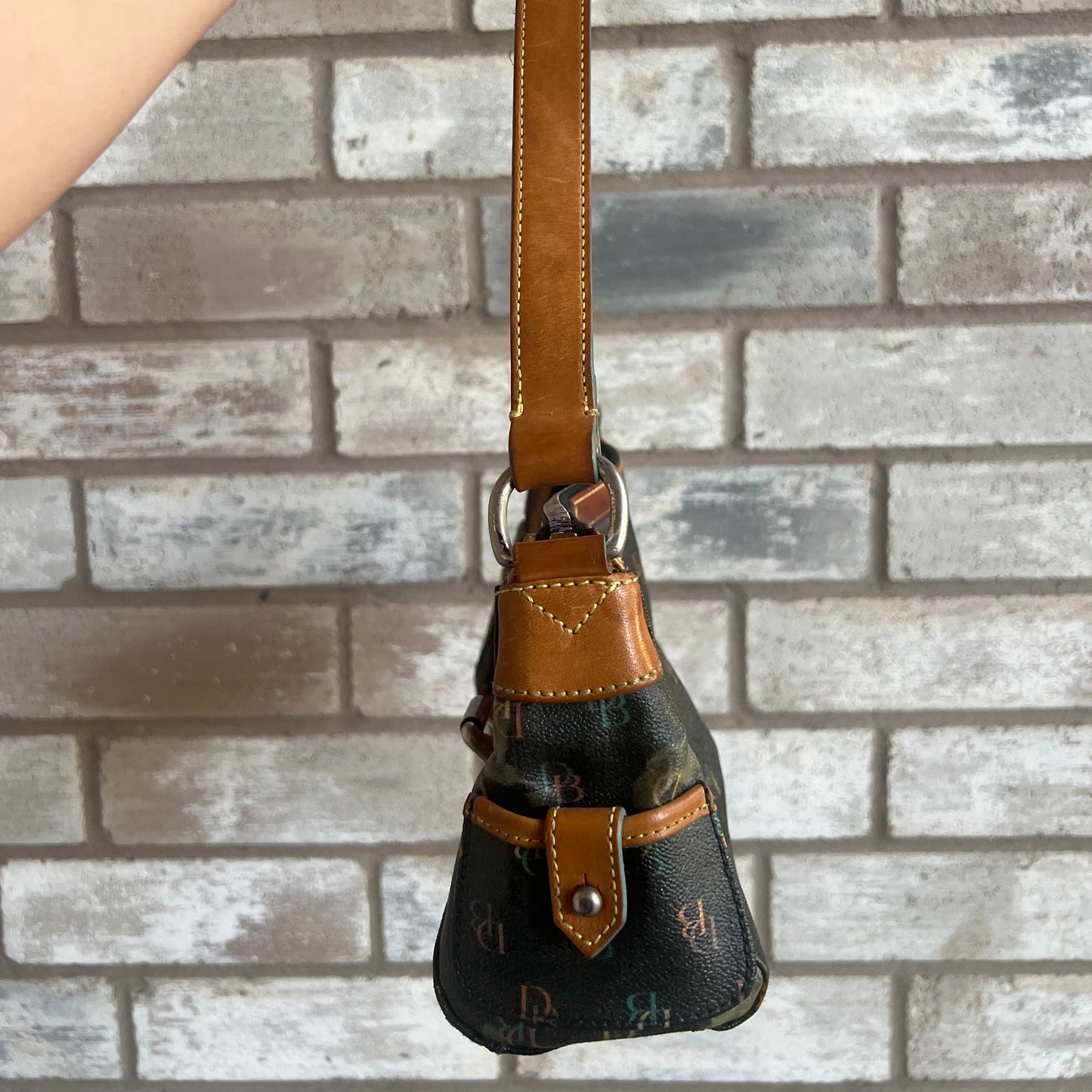 Y2K dooney & bourke monogram pocketed purse