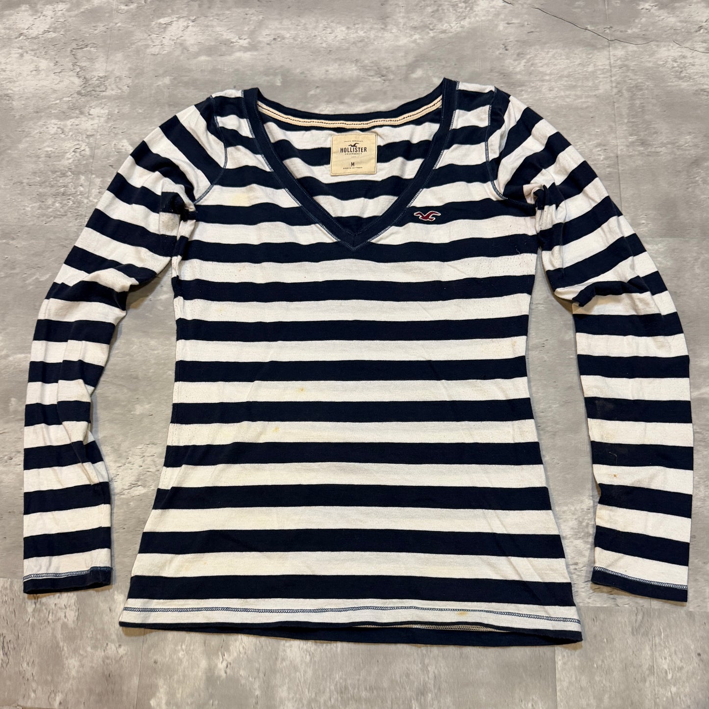 (M) ladies hollister navy striped n-neck long sleeve