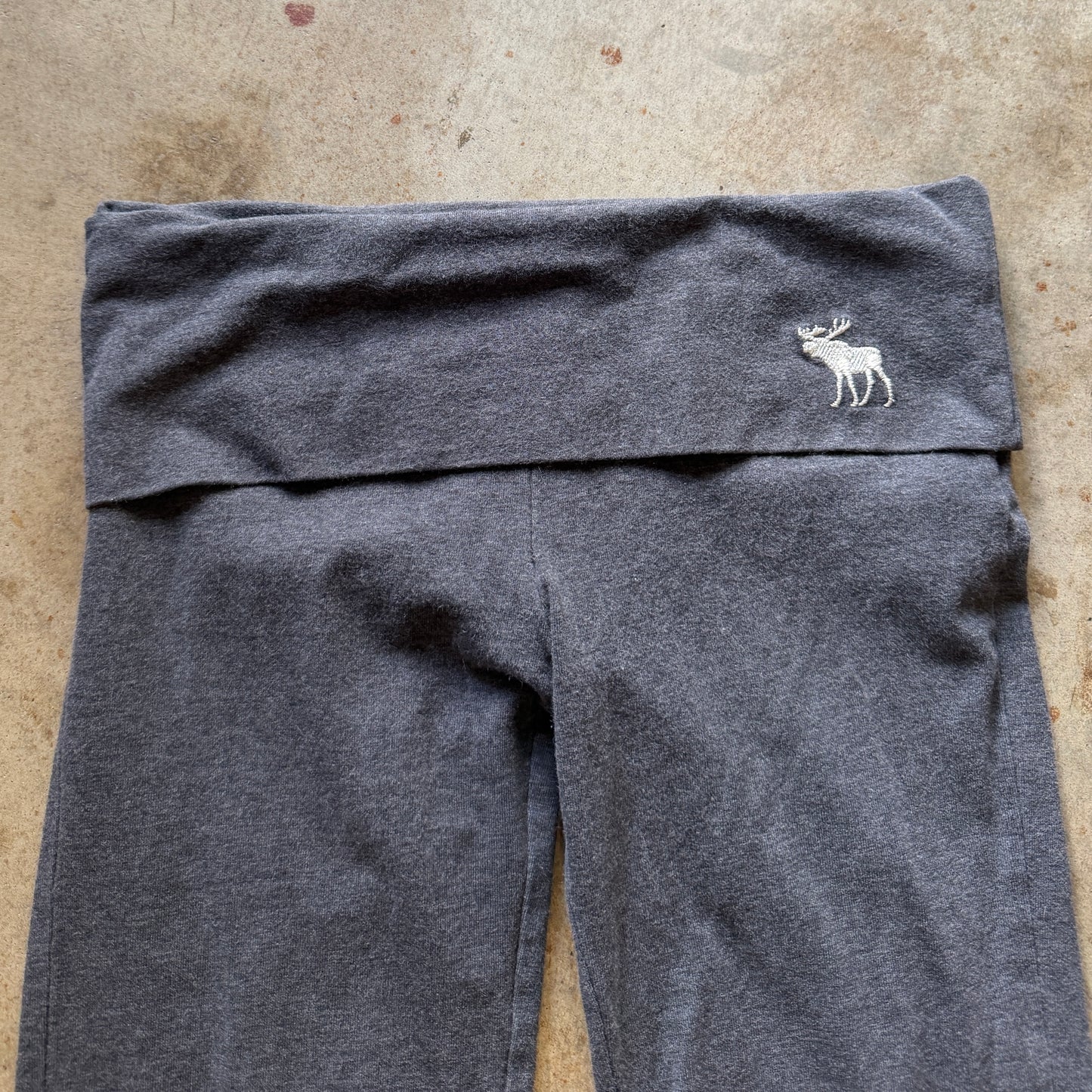 (S) Abercrombie & fitch spell out fold over leggings