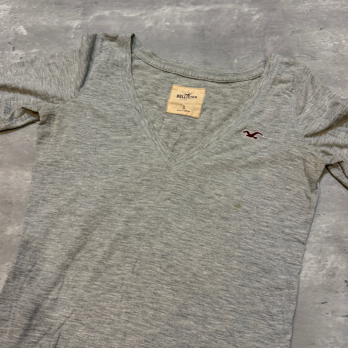 (S) ladies Hollister grey v-neck long sleeve