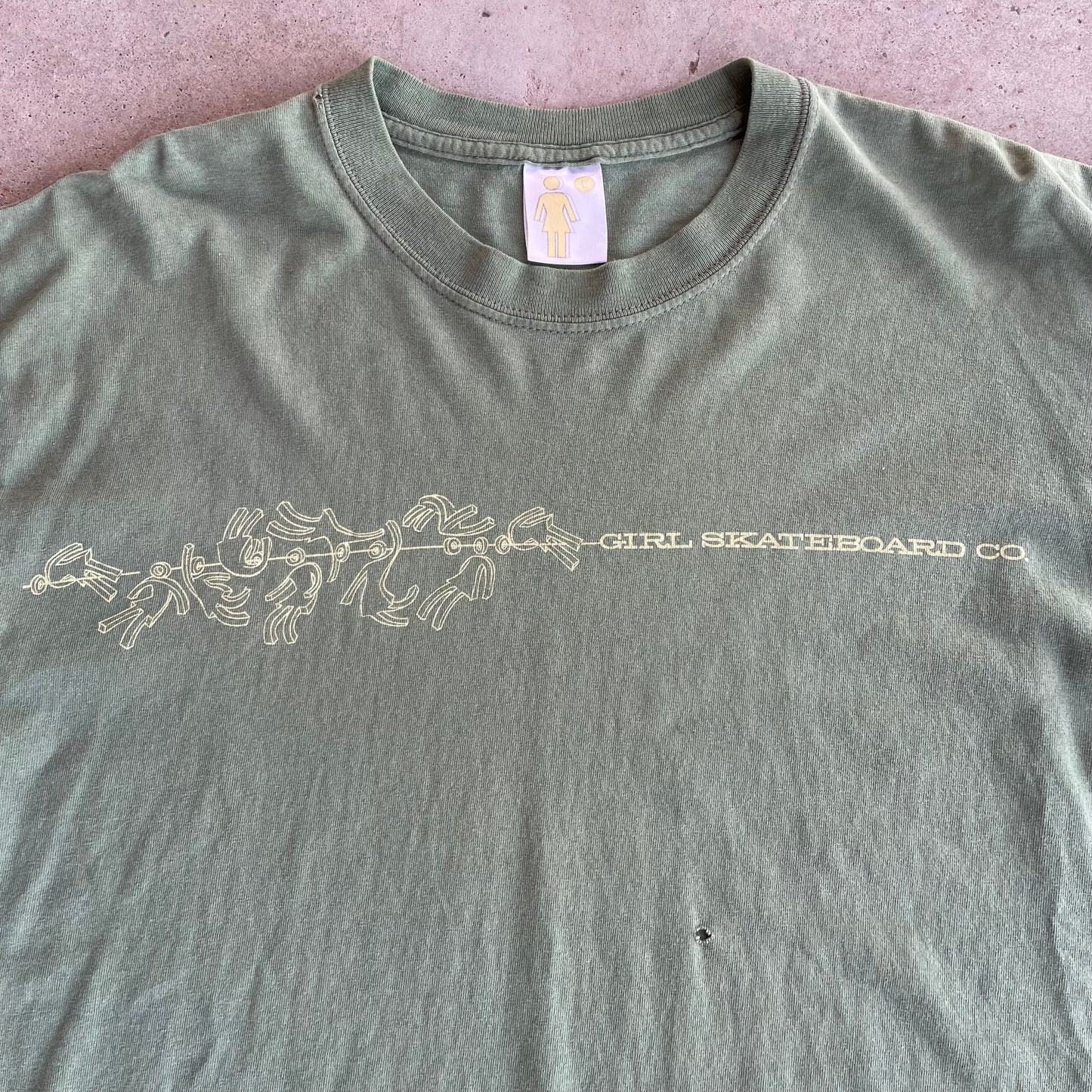 (L) Girl skateboard tee