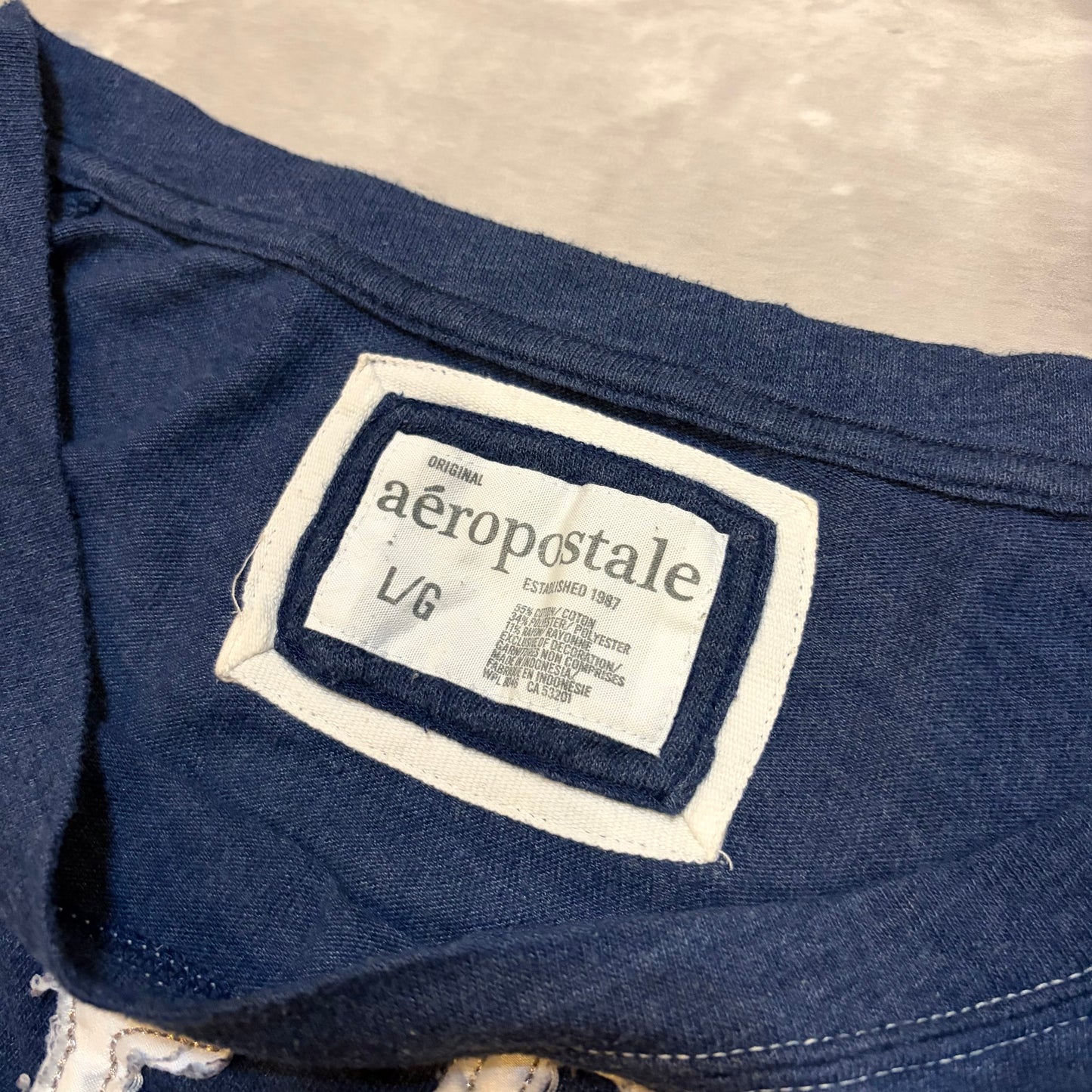 (L) ladies Aeropostale 3 quarter sleeve top