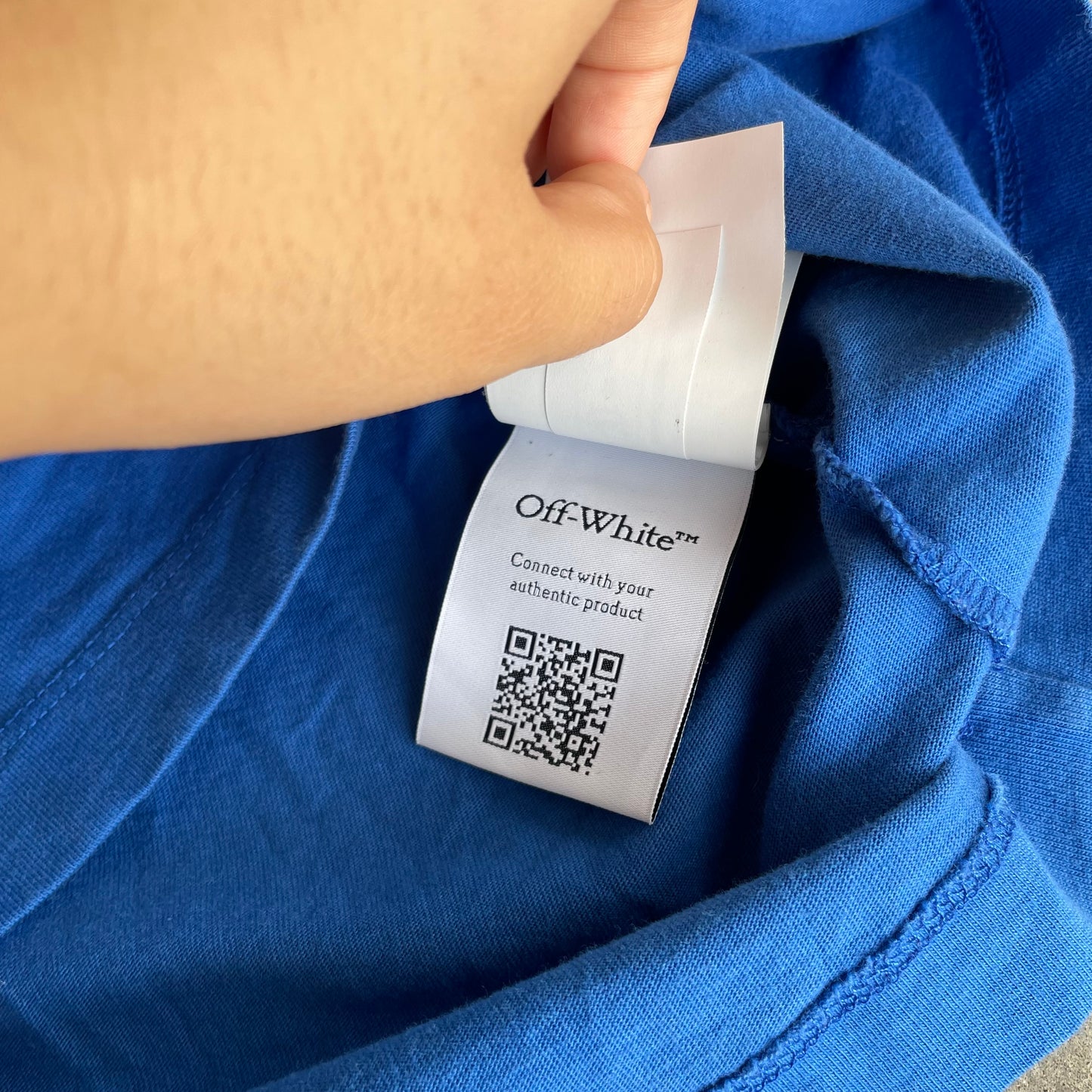 (L) Off white tee
