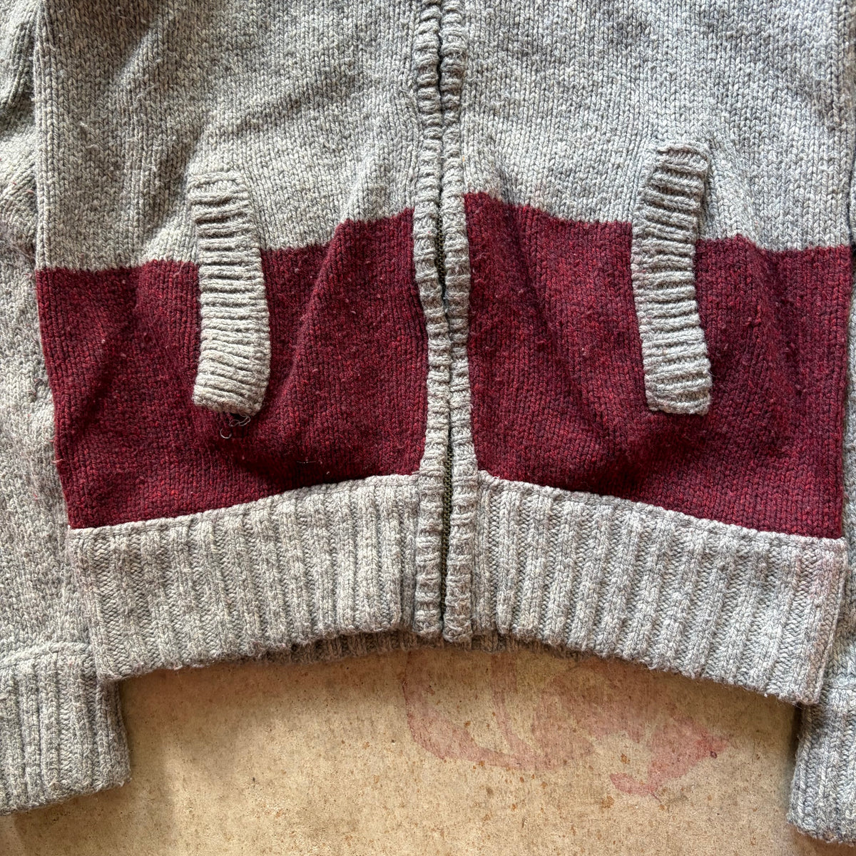 (M) Hollister cali bear sweater jacket