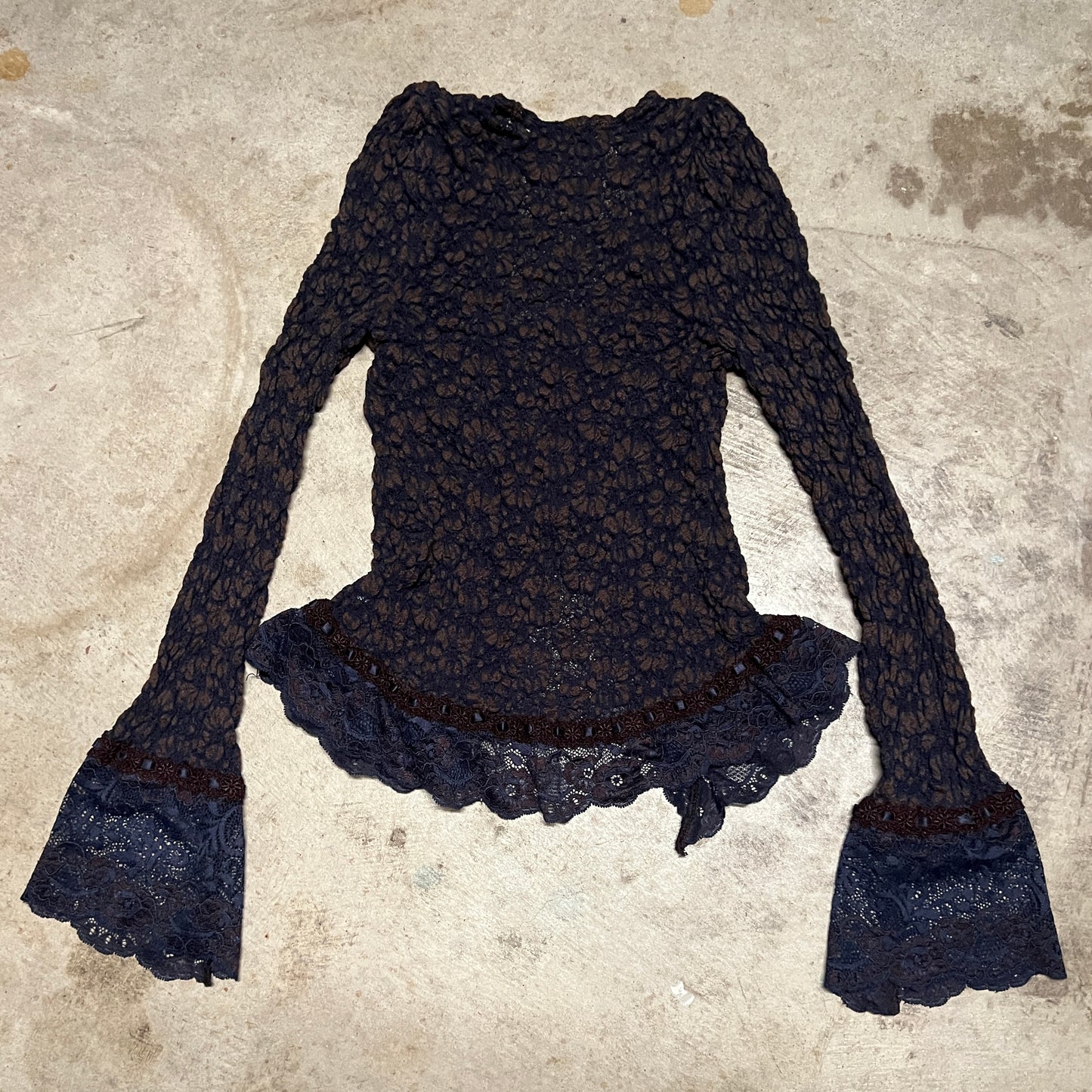 (M) Ann Ferriday cardigan top
