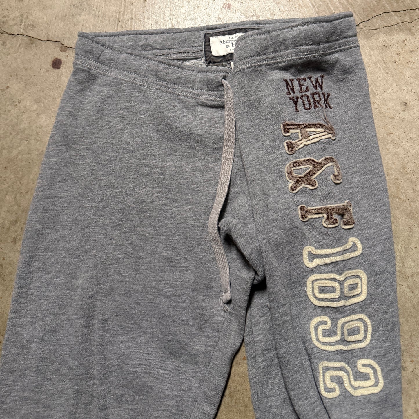 (XS) ladies Abercrombie & fitch New York 1892