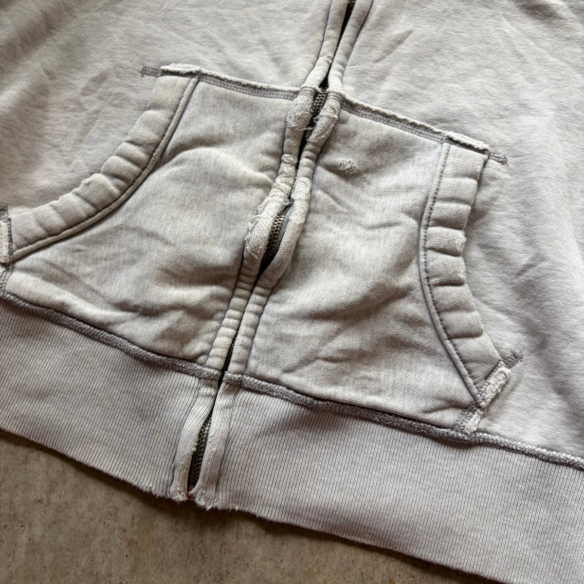 (L) Hollister grey zip up hoodie