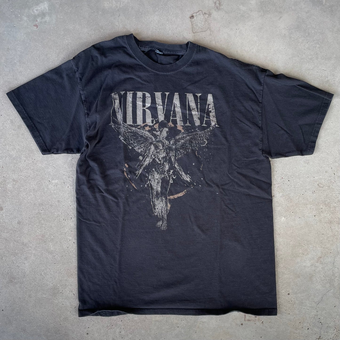 (L) 2017 Nirvana tee