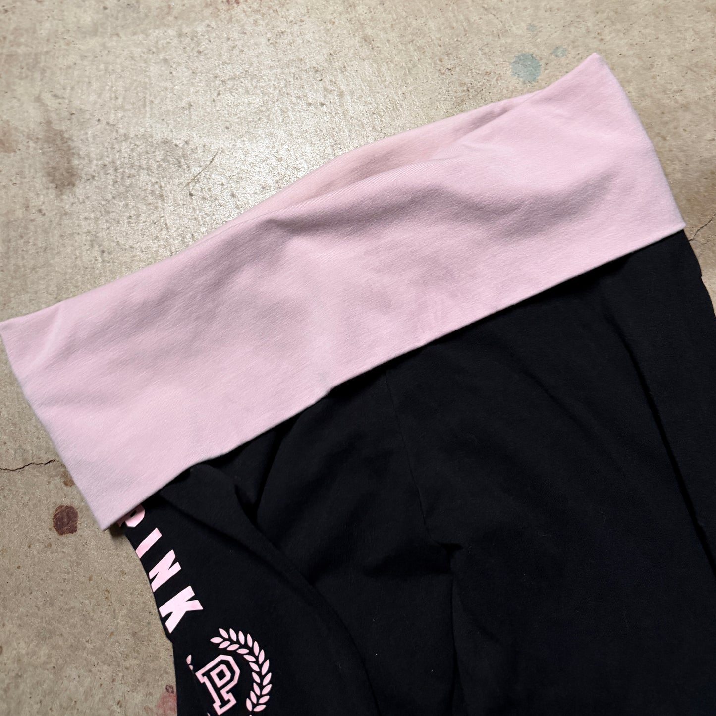 (S/P) ladies Victoria’s Secret pink skinny fold over legging