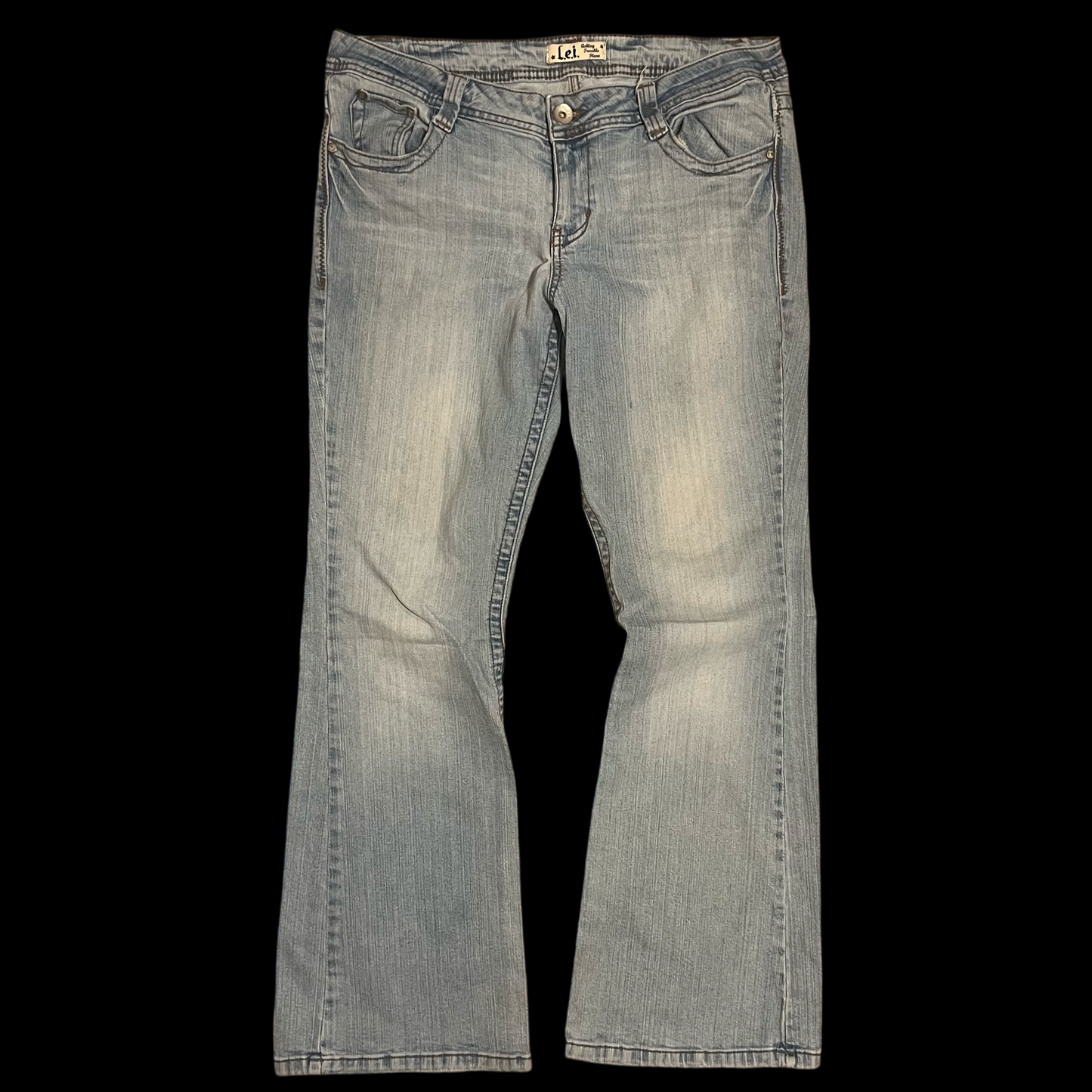 (34) lei flare light-wash jeans