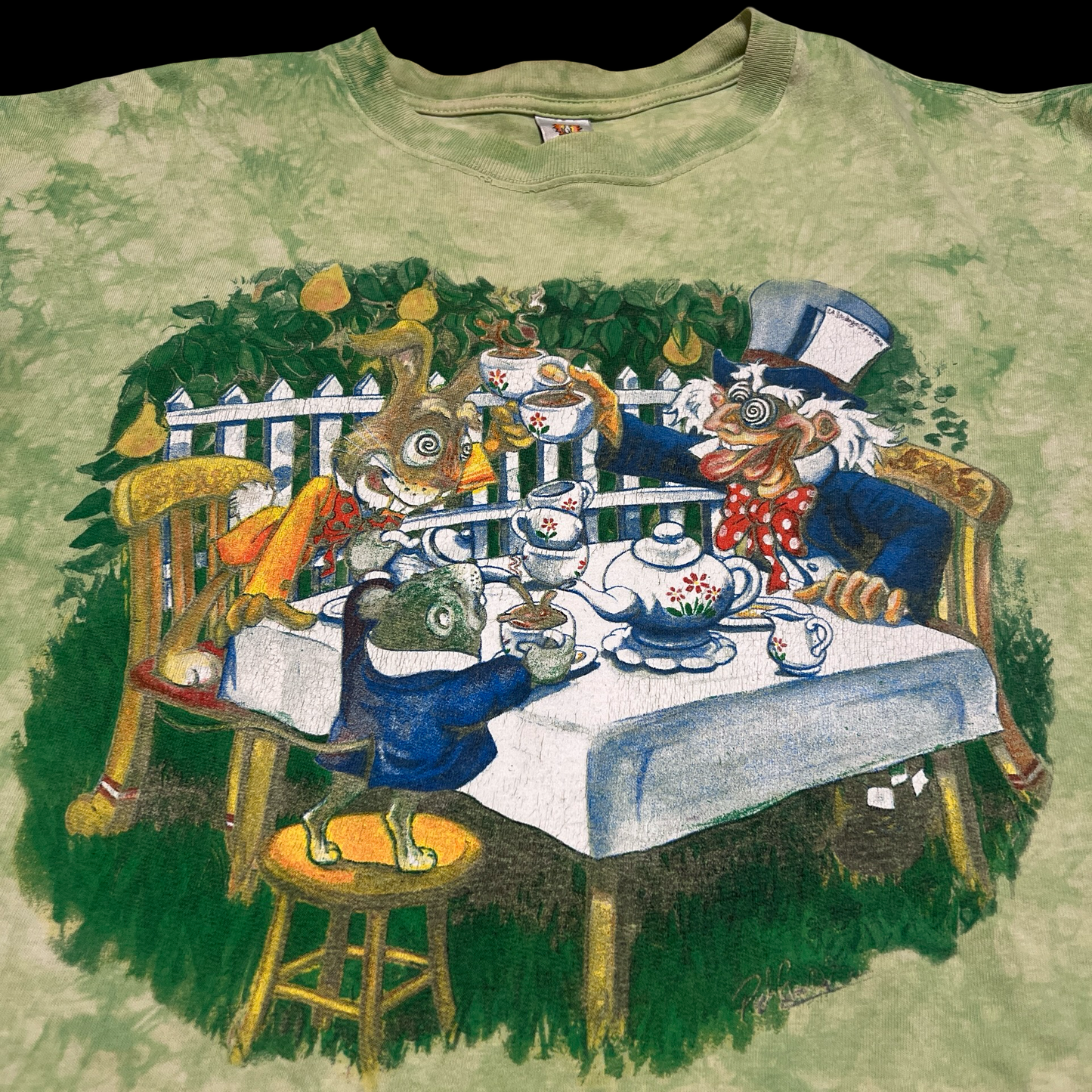 (L) alice in wonderland tea party tee