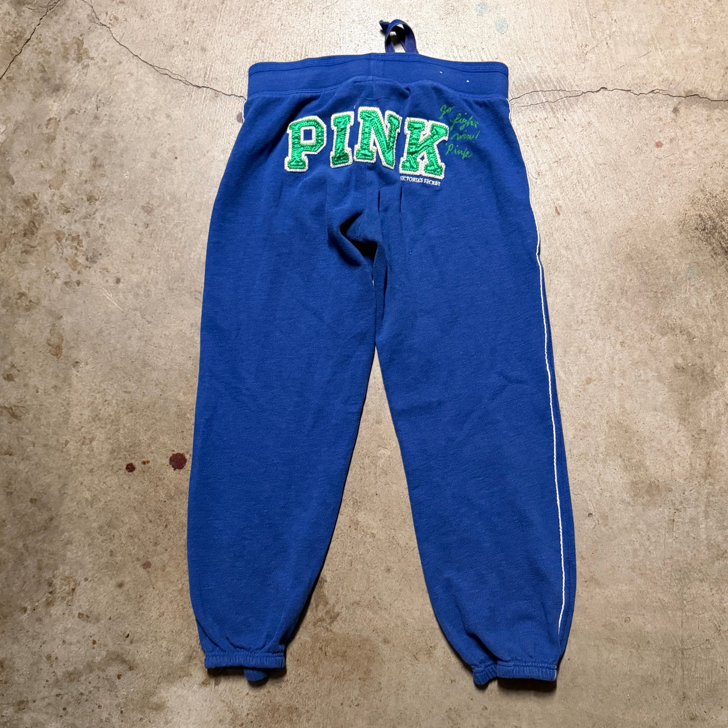 (XS) ladies Victoria’s Secret pink capri joggers
