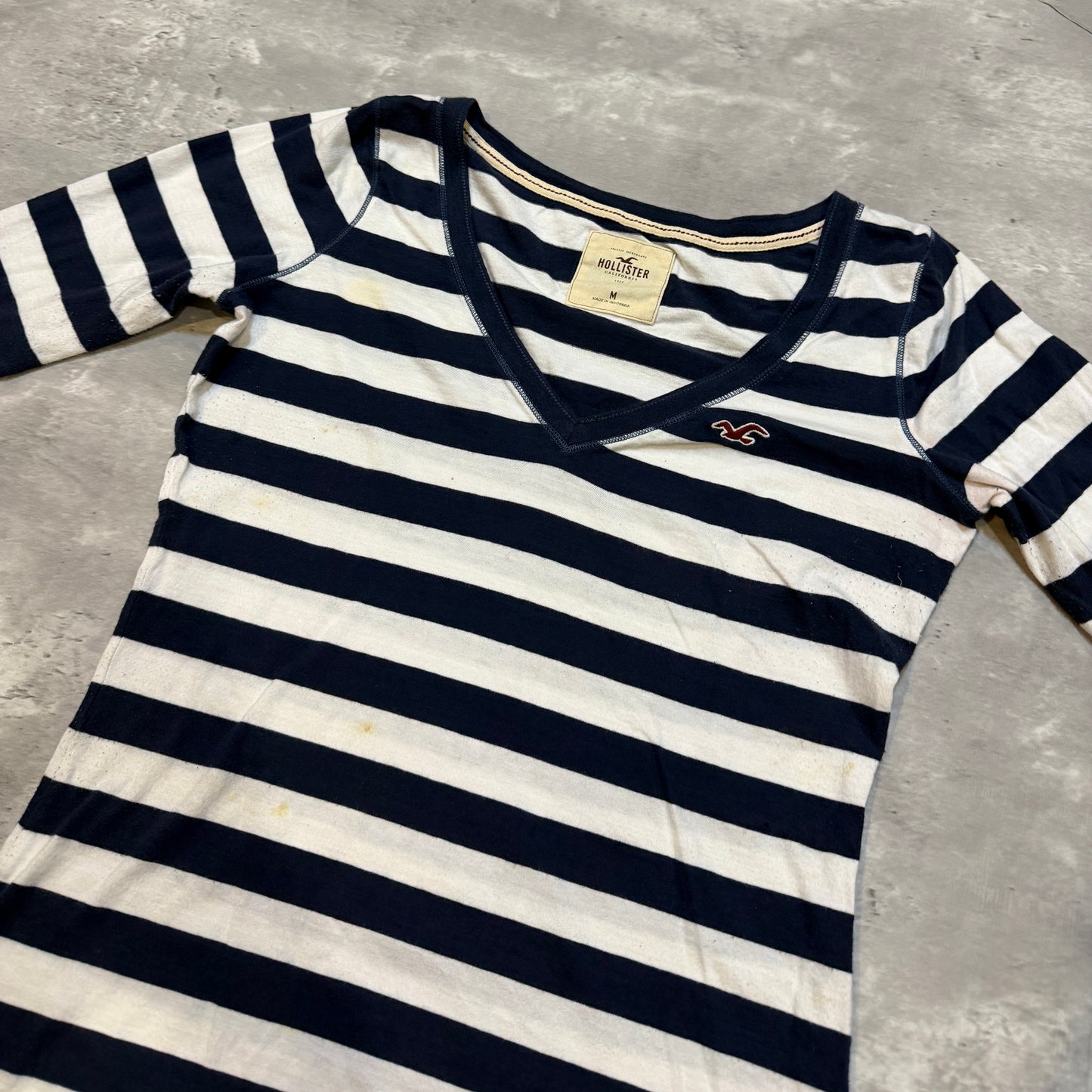 (M) ladies hollister navy striped n-neck long sleeve