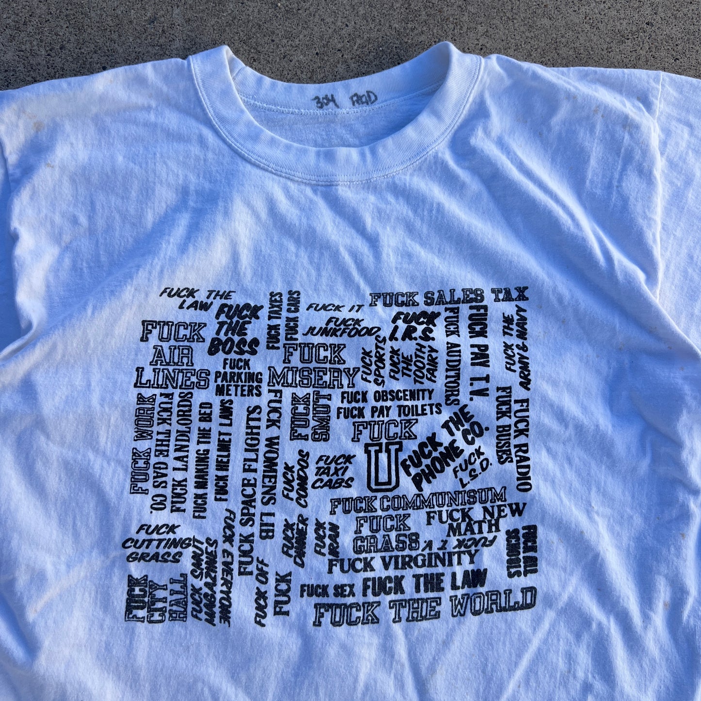 (L) vintage f everything tee