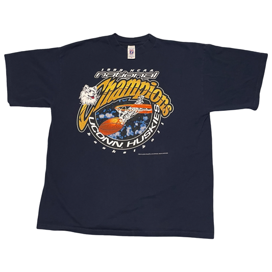 (2XL) Vintage 1999 UCONN tee