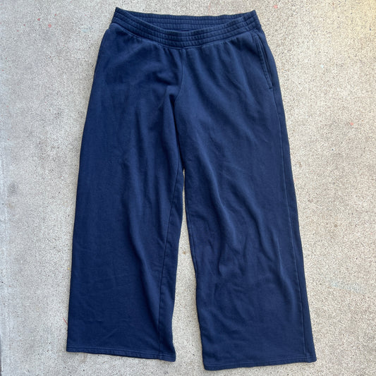 (M) Hollister bows sweatpants