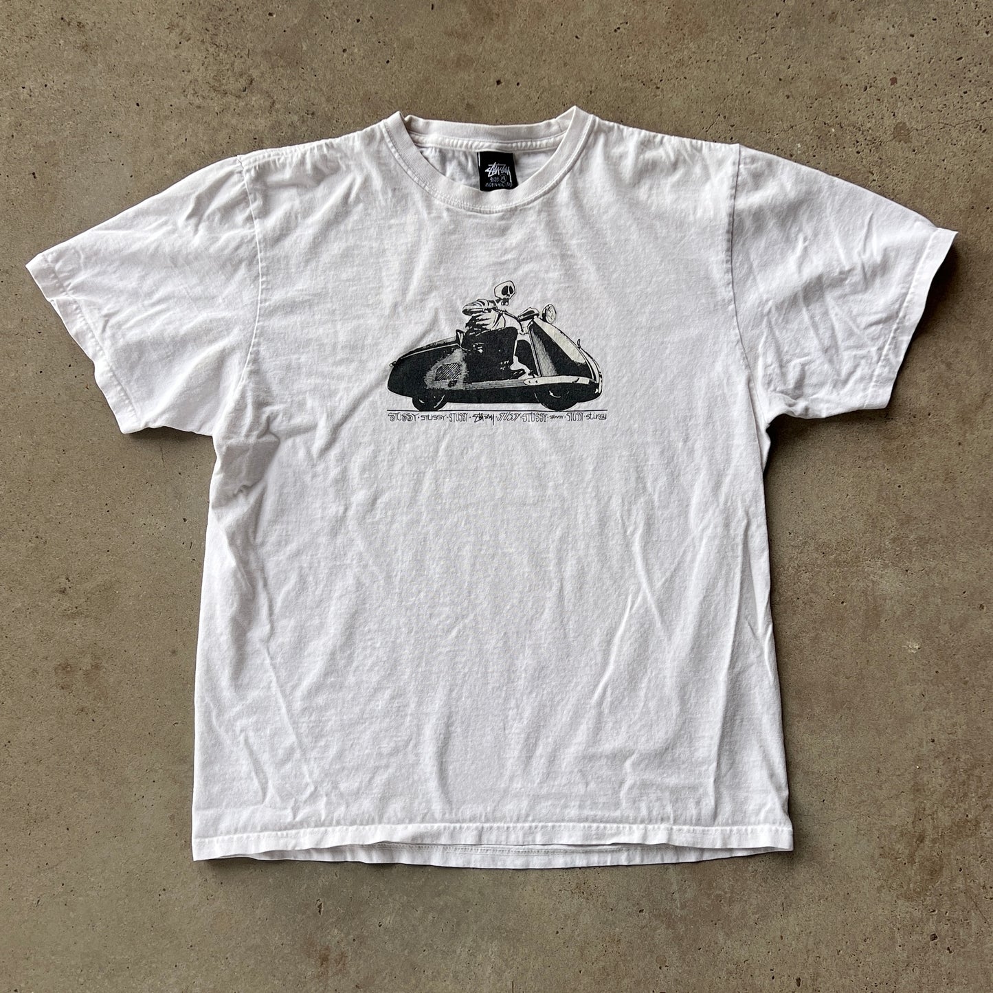 (M) Stussy skull scooter tee