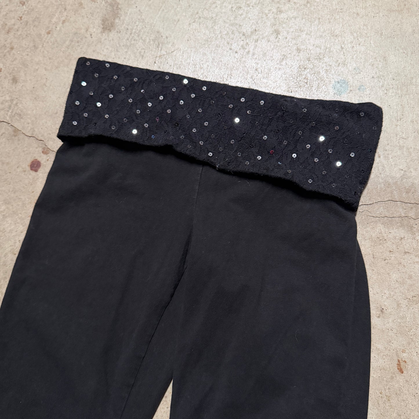 (S/P) ladies Victoria’s Secret pink lace bedazzled fold over leggings